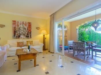 4519 first line townhouse with private garden - Апартаменты в Estepona