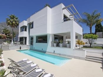 1118 Modern Villa - Апартаменты в Marbella