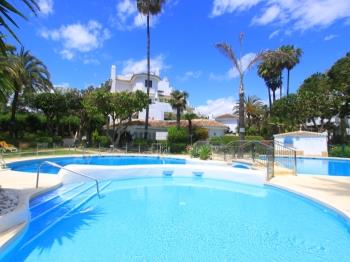 1191 Golden Beach apartment, 2 pools , nice Garden - Апартаменты в Marbella