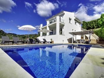 7001 Exquisite high standard Villa, Heated Pool - Апартаменты в Marbella